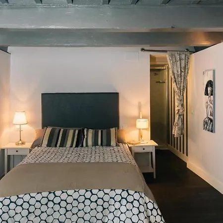 Esencia De Apartamento Sevilla